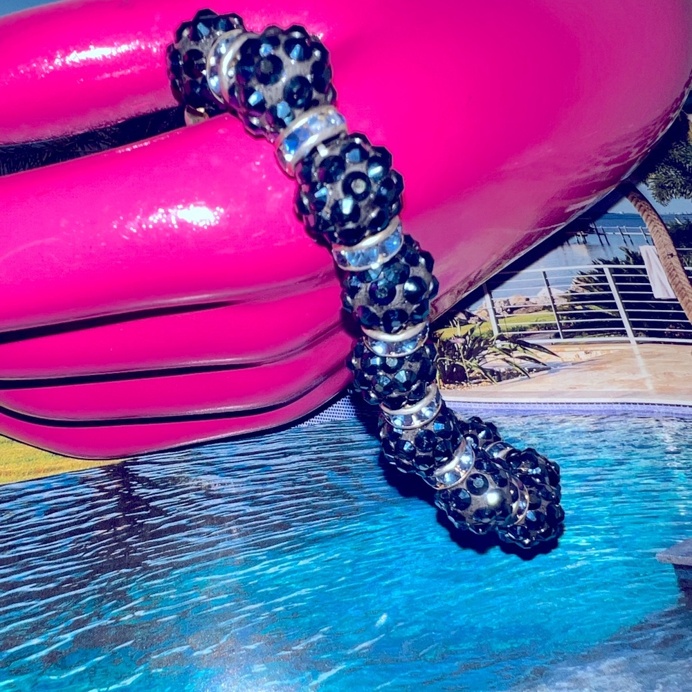 Look Beautiful Elegant Sparkling Beaded Bracelet